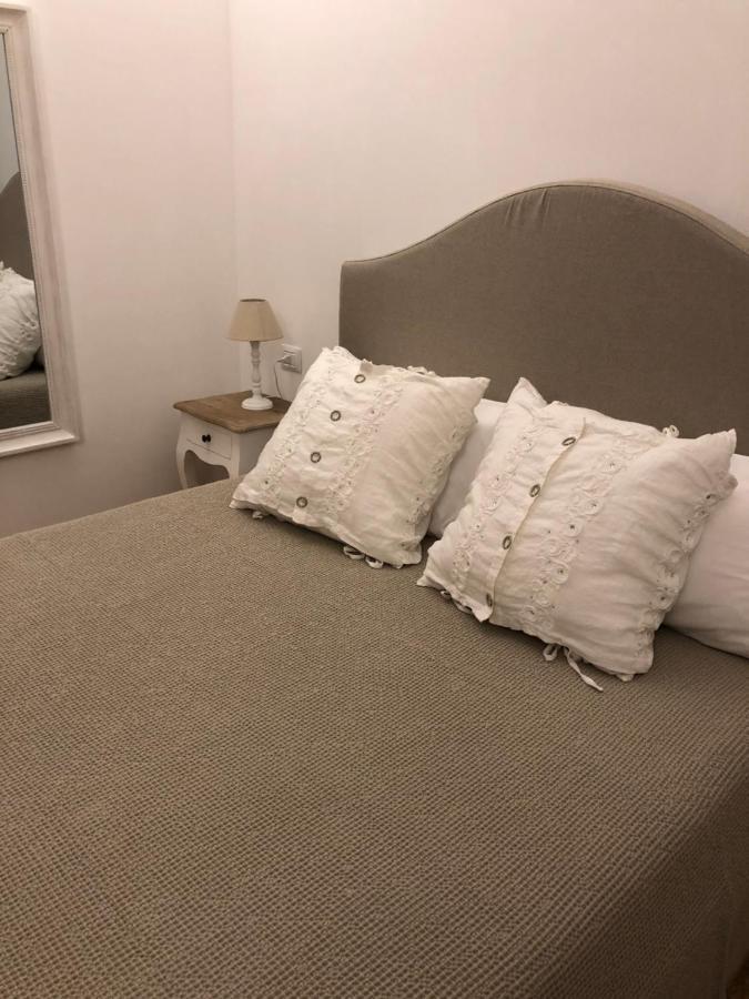 Dimora Le Ginestre Adults Only Bed & Breakfast Fasano Bilik gambar
